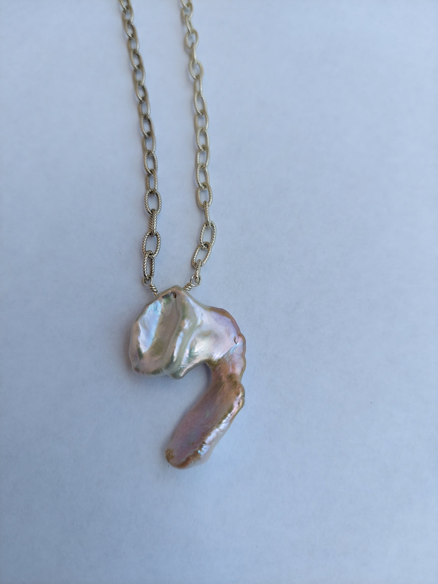 Pink Natural Large Baroque Iridescent Pearl Pendant choker on a silver chain. Wedding Pearl Necklace. Summer Pearls